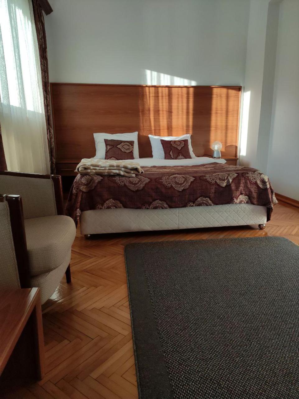 Hotel Ambasador Podgorica Extérieur photo