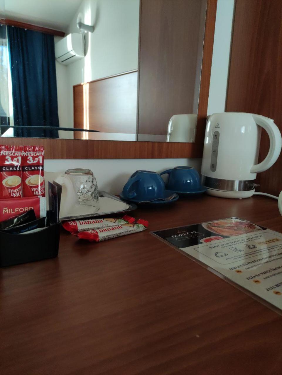 Hotel Ambasador Podgorica Extérieur photo