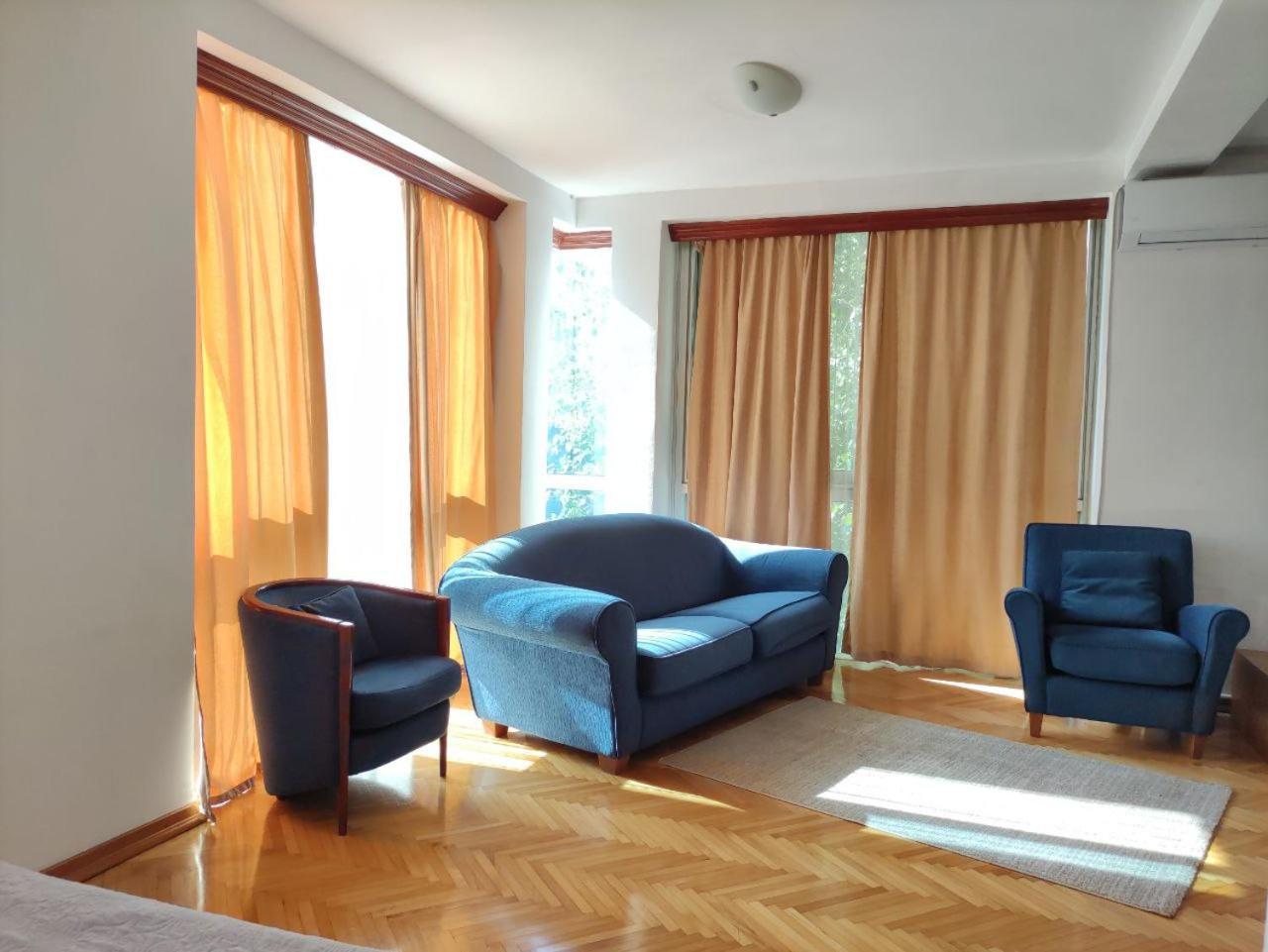 Hotel Ambasador Podgorica Extérieur photo